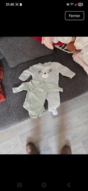 Lot pyjama et bodie 1 mois 