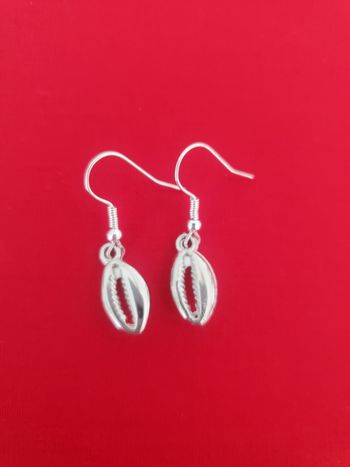 Boucles d'oreilles pendante argenté  coquillage de cauris