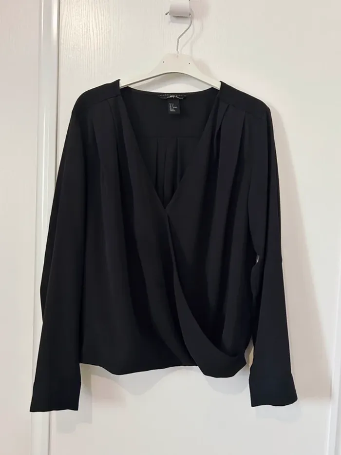Blouse croisée drapée cache cœur H&M - photo numéro 2