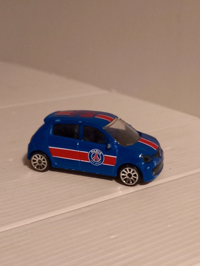 Majorette psg sarabia - photo numéro 2