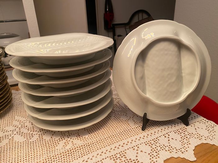 Lot 2, composé de 6 assiettes à fondue - céramique blanche, état excellent - photo numéro 7