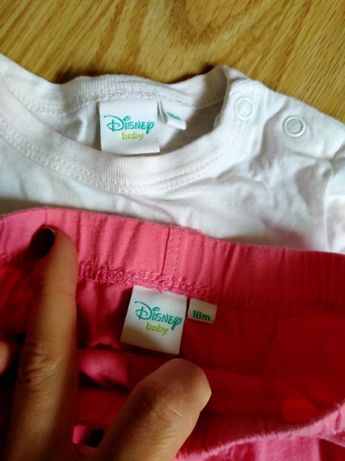 Ensemble tee shirt et short. Disney. Taille 18 mois - photo numéro 6