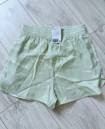 Short vert anis