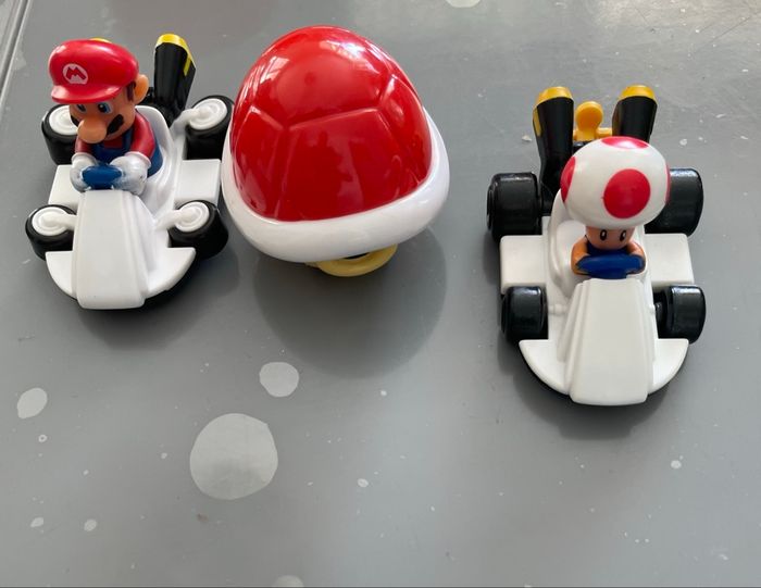 Lot de 3 Figurines Mario Kart avec voiture - photo numéro 2