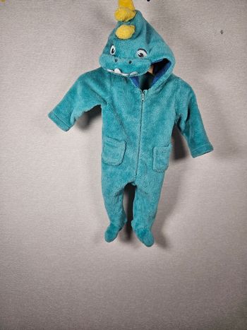 Combinaison/ pyjama in extenso 62 cm 