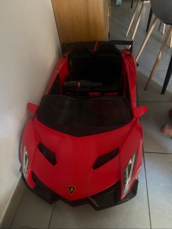Voiture neuf enfants