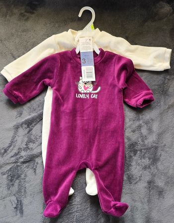 Lot de 2 pyjama velours en 3 mois
