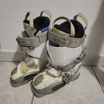 Chaussures de ski ATOMIC