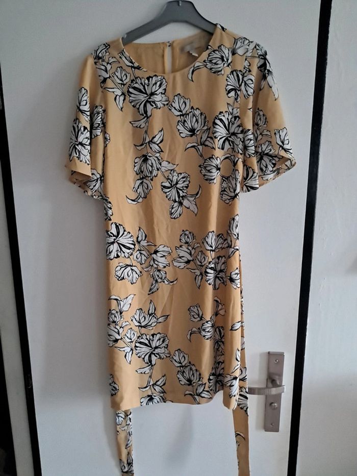 Robe fleuri h&m - photo numéro 4