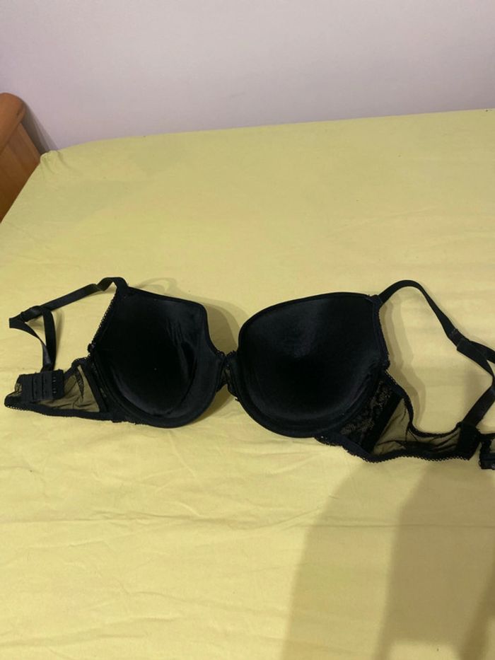 Soutien-gorge, noir et rouge, 95 C - photo numéro 3