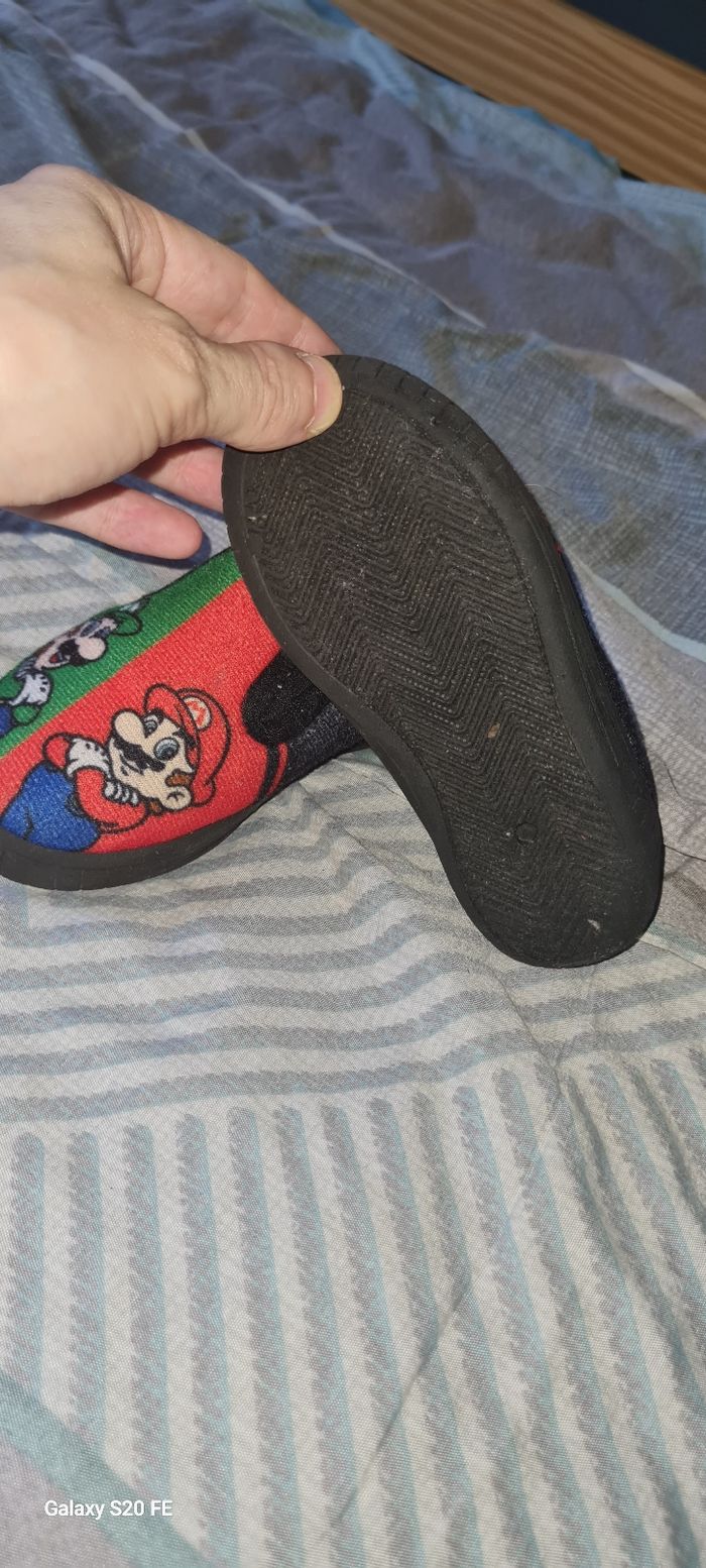 Chausson mario - photo numéro 2