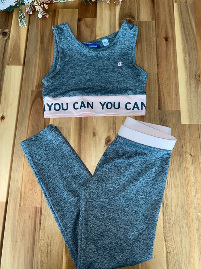 Tenue de sport fille okaidi taille 8 ans