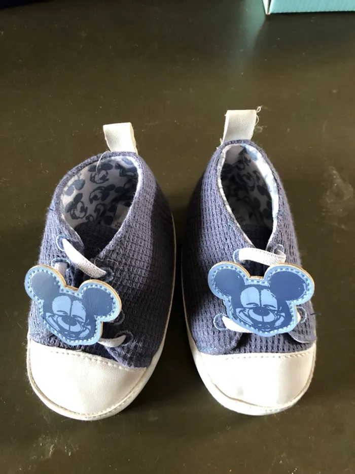 Chaussures bébé disney Mickey 9 12 mois