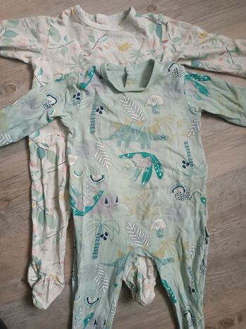 Lot de 2 pyjamas / dors bien