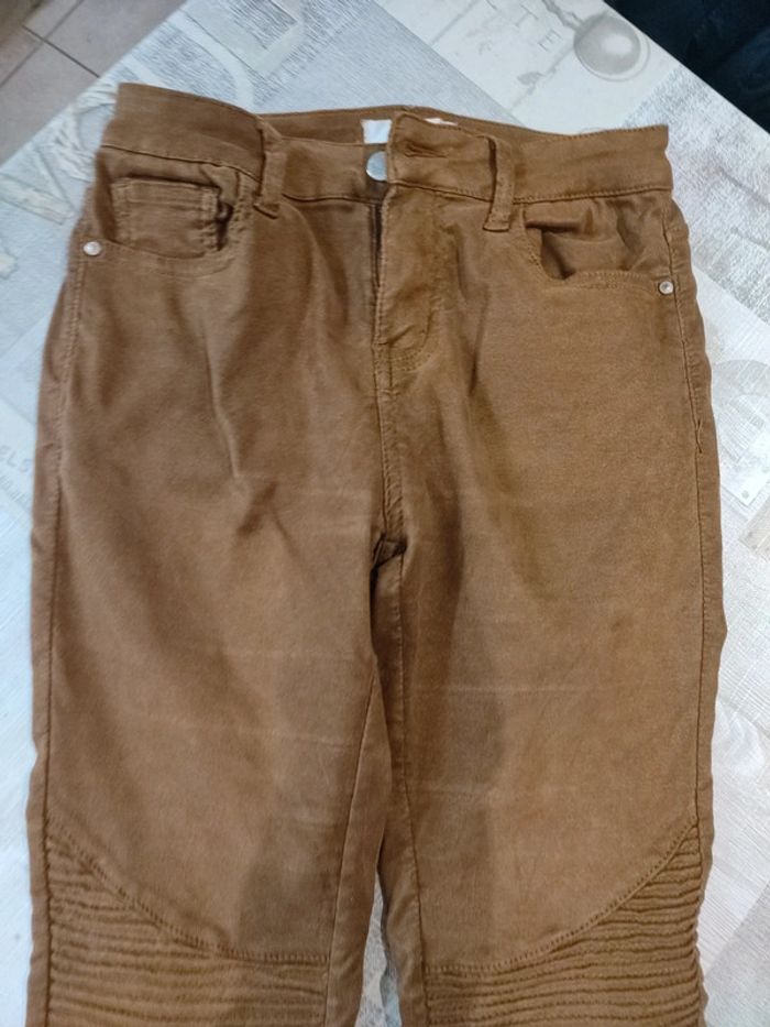Pantalon de couleur marron - photo numéro 4