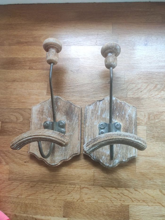 Porte manteau en bois patiné