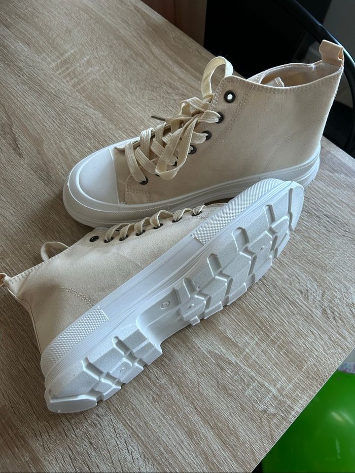 Converse - photo numéro 2