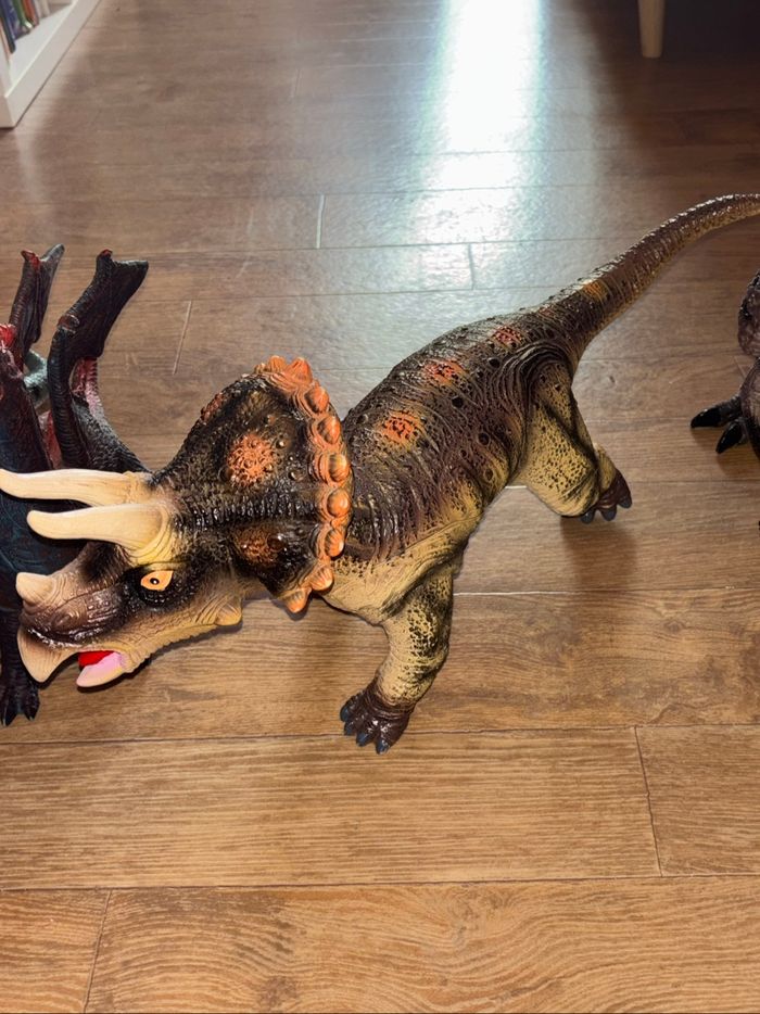 Lot de dinosaures - photo numéro 5