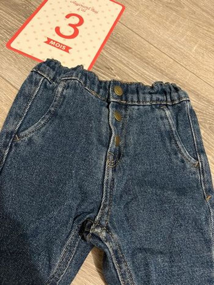 Jean bleu - photo numéro 2