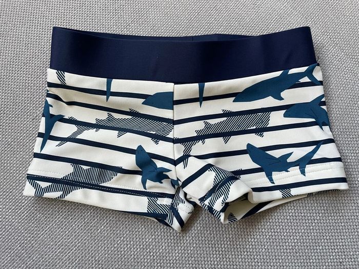 Maillot de bain short garçon 2 ans TAO motifs requins