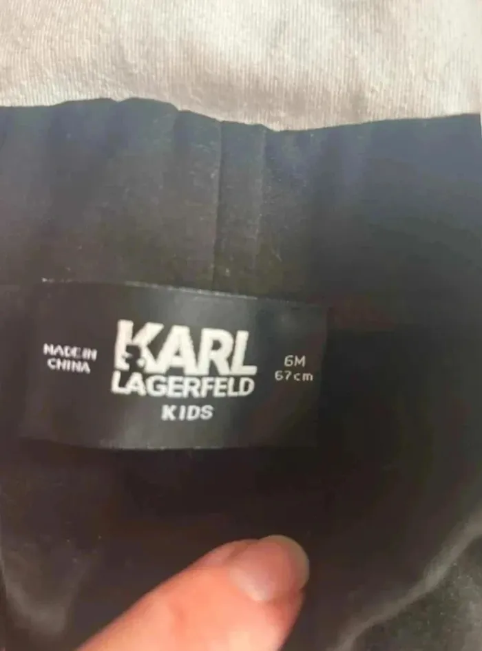 Ensemble Karl Lagerfeld taille 6 mois - photo numéro 5