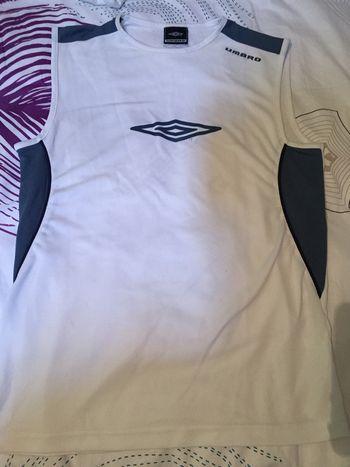 Debardeur#umbro#14/15 ans