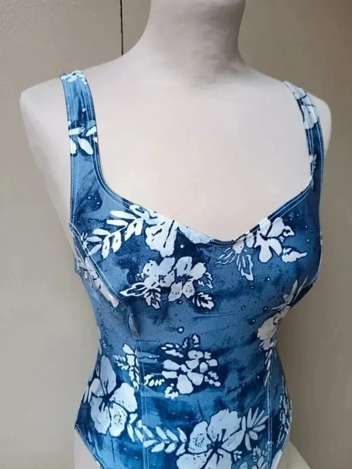 Maillot de bain une pièce bleu fleuri - photo numéro 2