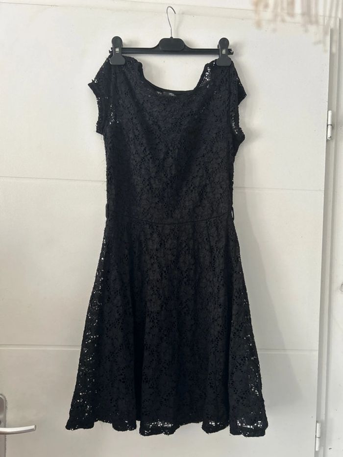 Robe noir