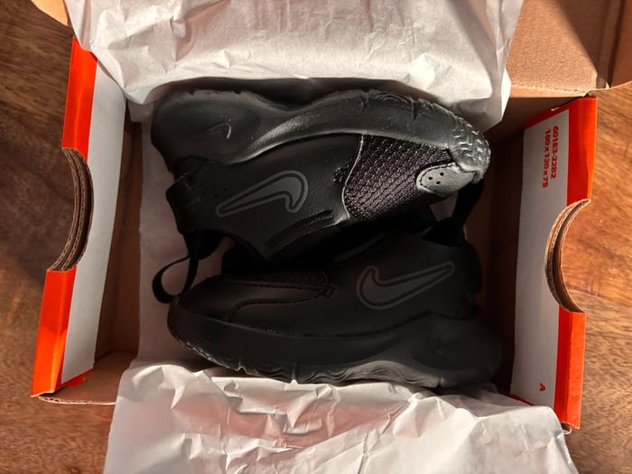 Baskets Nike P.19,5 Neuves unisex - photo numéro 9