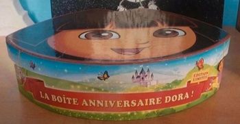 Boîte anniversaire dora lot 8 dvd + jeux de cartes