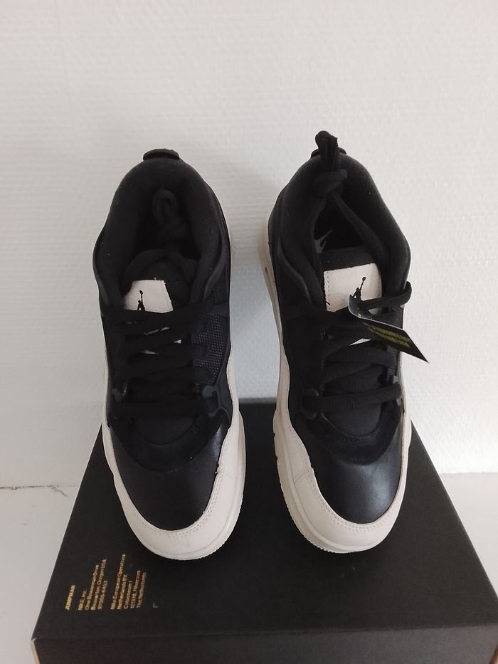 Jordan 4 RM GS - photo numéro 3