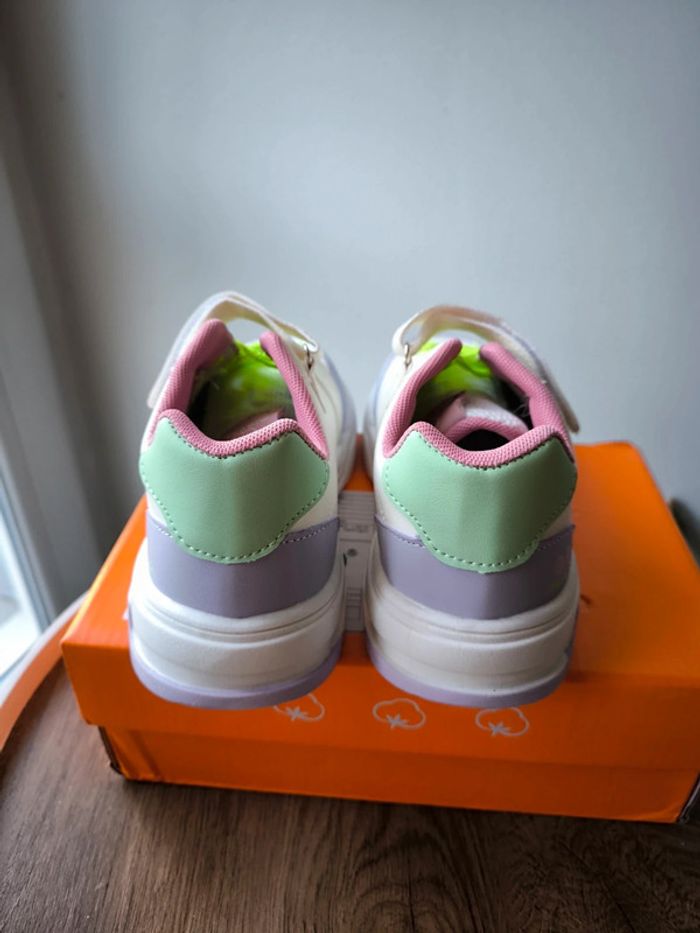 Basket taille 36 neuve colorés - photo numéro 2