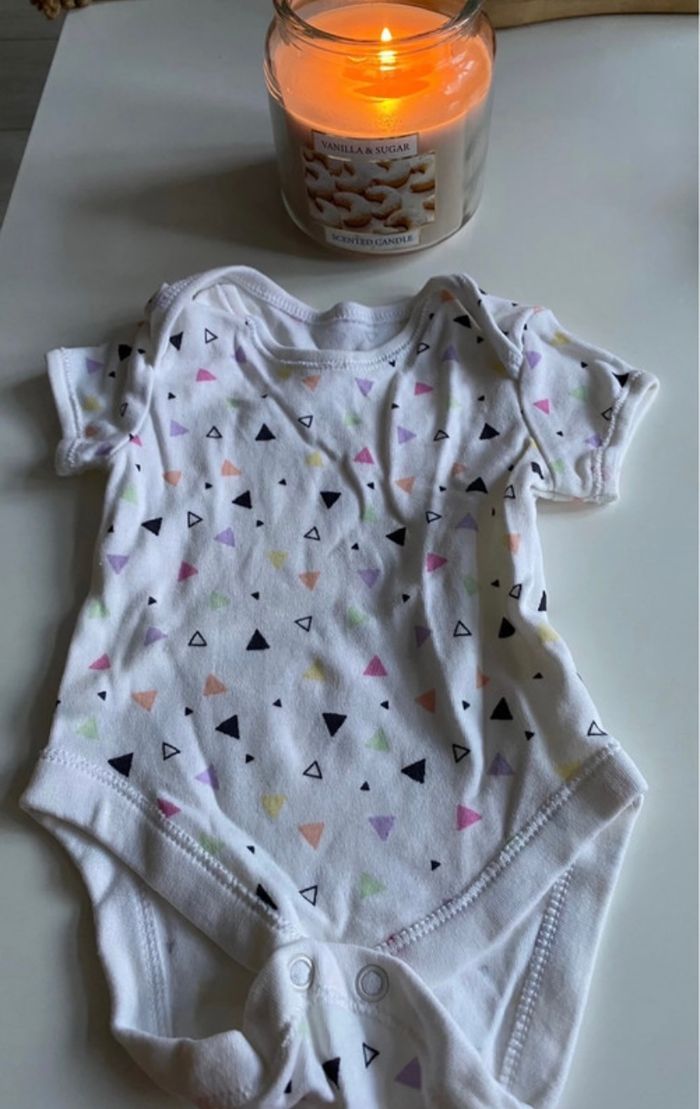 Lot de 7 bodys 3-6 mois - photo numéro 8