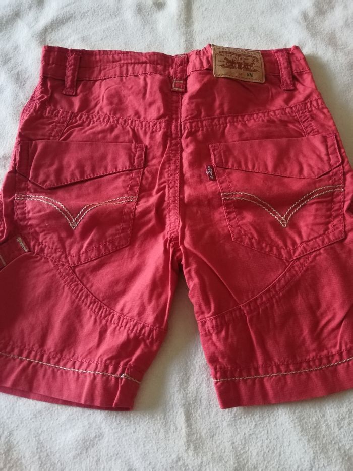 Short unisex taille 6 mois LEVIS