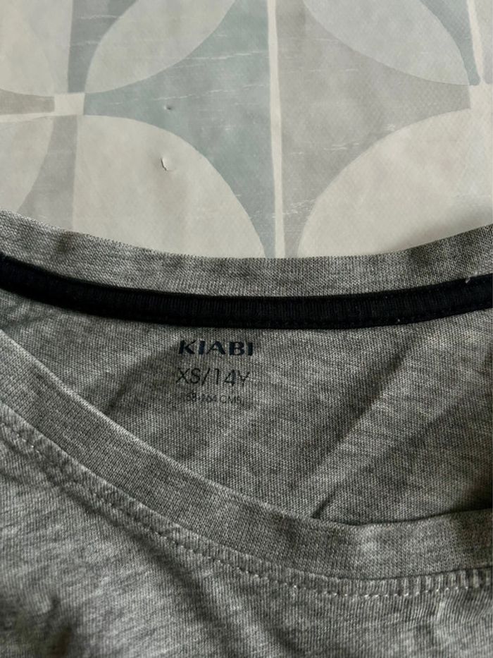 T shirt garçon -14 ans -Kiabi - en très bon état - photo numéro 3