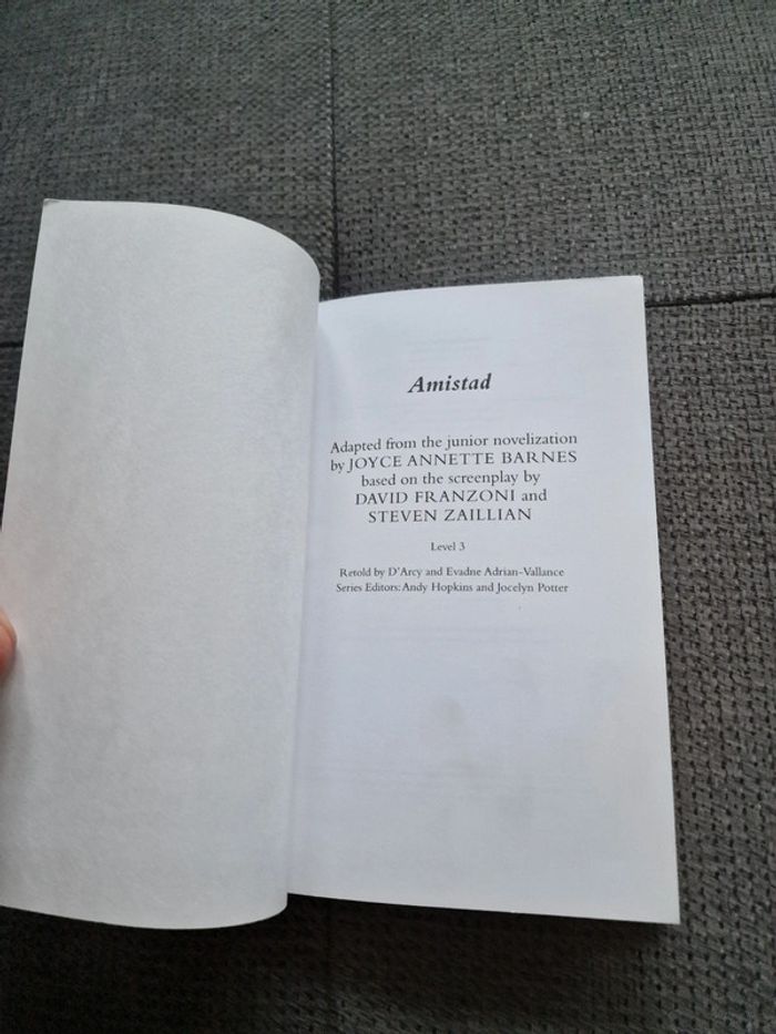 Livre en anglais "Amistad" - photo numéro 5
