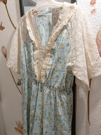 Robe bleu dété a dentelles