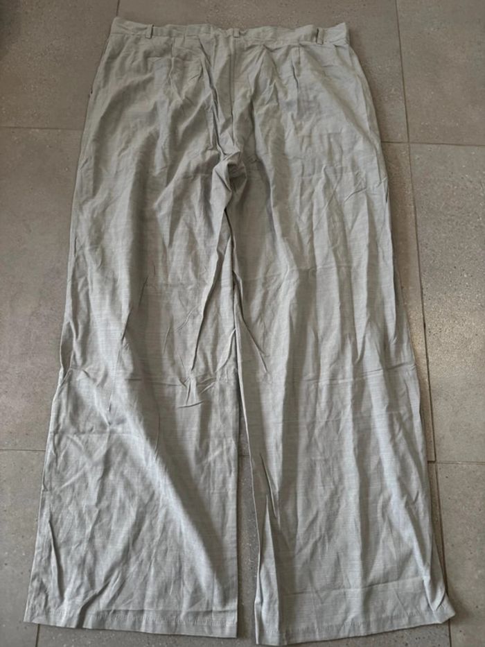 Pantalon gris neuf sans étiquette, 52x110cm - photo numéro 3
