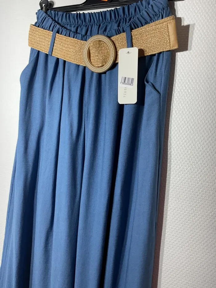 Pantalon large + ceinture femme taille unique (38-46)- new collection - neuf avec étiquette - photo numéro 2