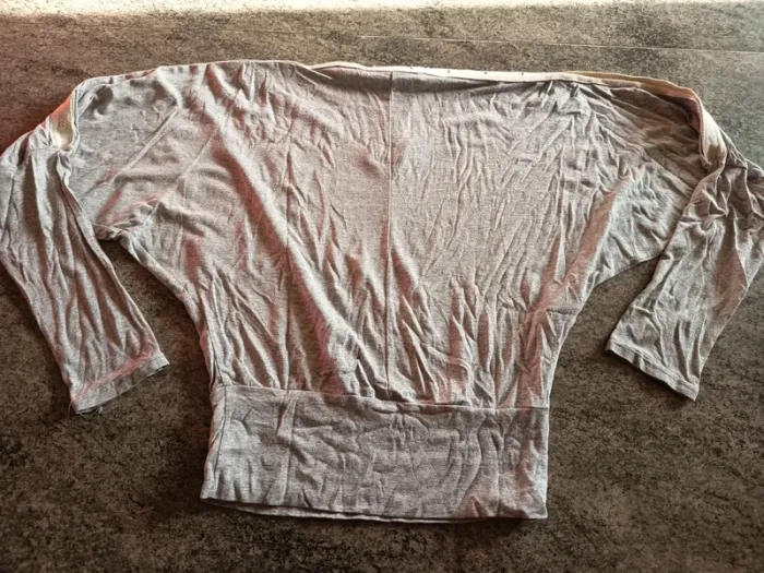 T-shirt taille 40 strass - photo numéro 3