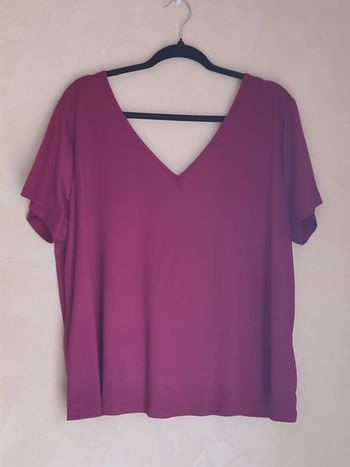 T-shirt rouge-bordeaux