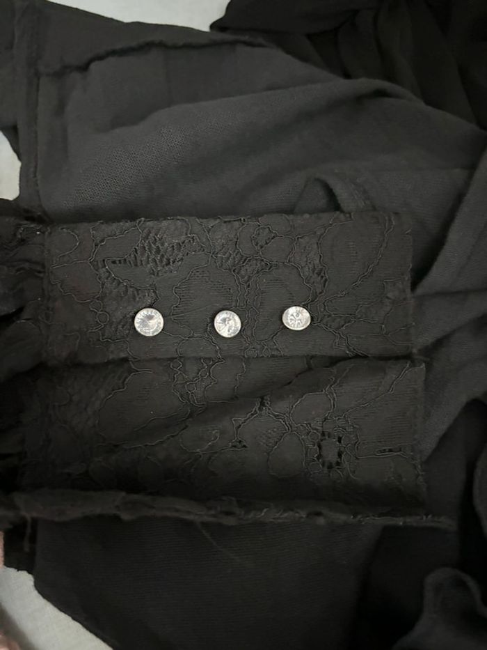 Magnifique chemisier court en dentelle noire - photo numéro 4