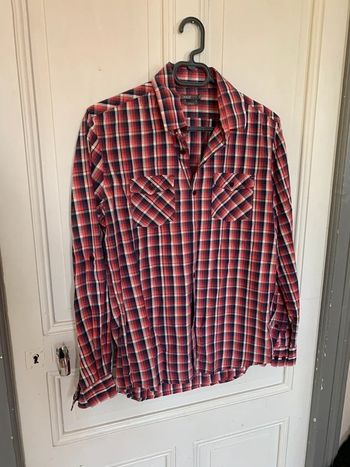 Chemise à carreaux