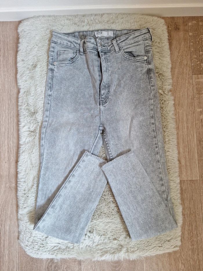 Jeans gris bershka t40 taille haute #F40L-051 - photo numéro 1