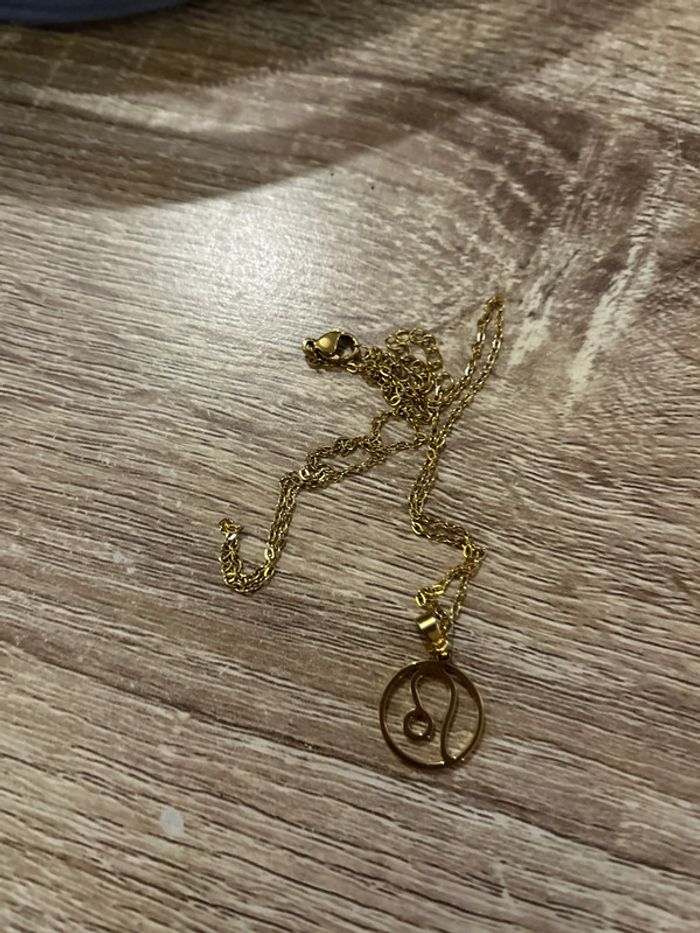 Collier signe lion - photo numéro 2