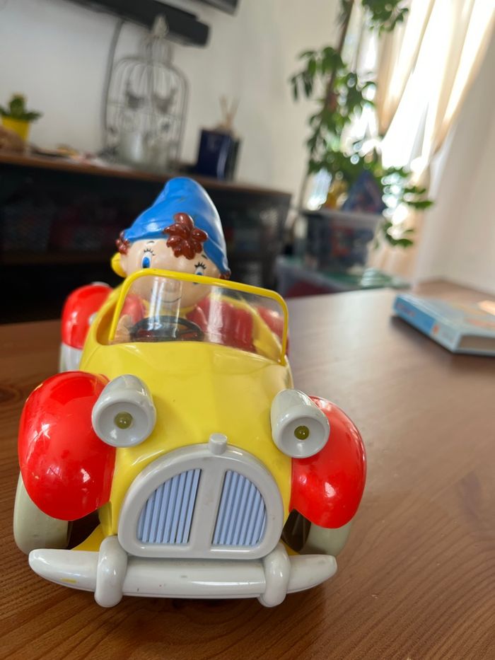 Voiture ouioui - photo numéro 2