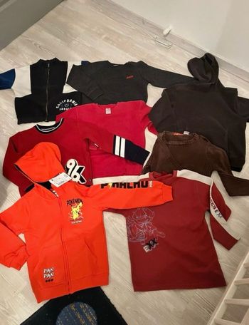 Lot 8 pulls hiver 8 ans