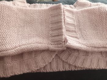 2 boléros fille 6 mois.