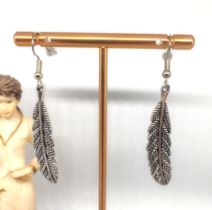 Boucles d'oreilles pendantes plume