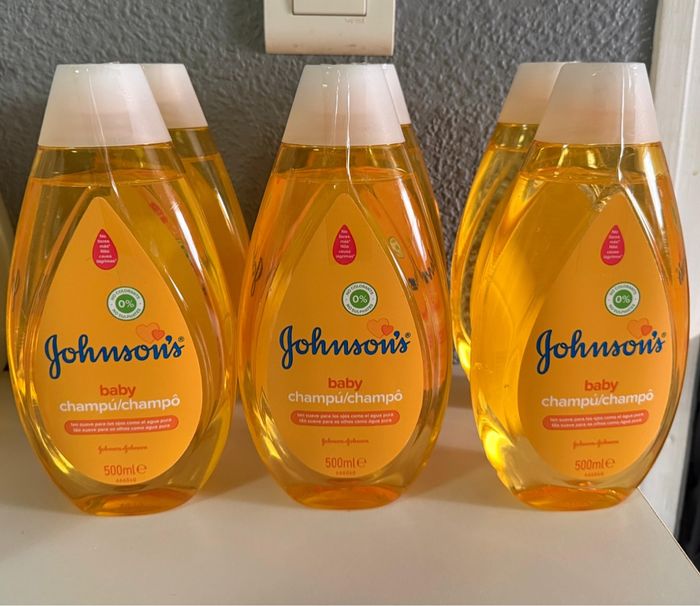 LOT de shampoing Johnson’s Baby